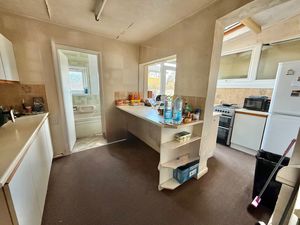 Photo 11- click for photo gallery